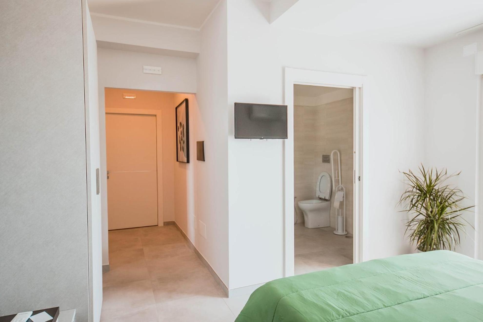 Blu Marine Bed & Breakfast กาตันซาโร ภายนอก รูปภาพ