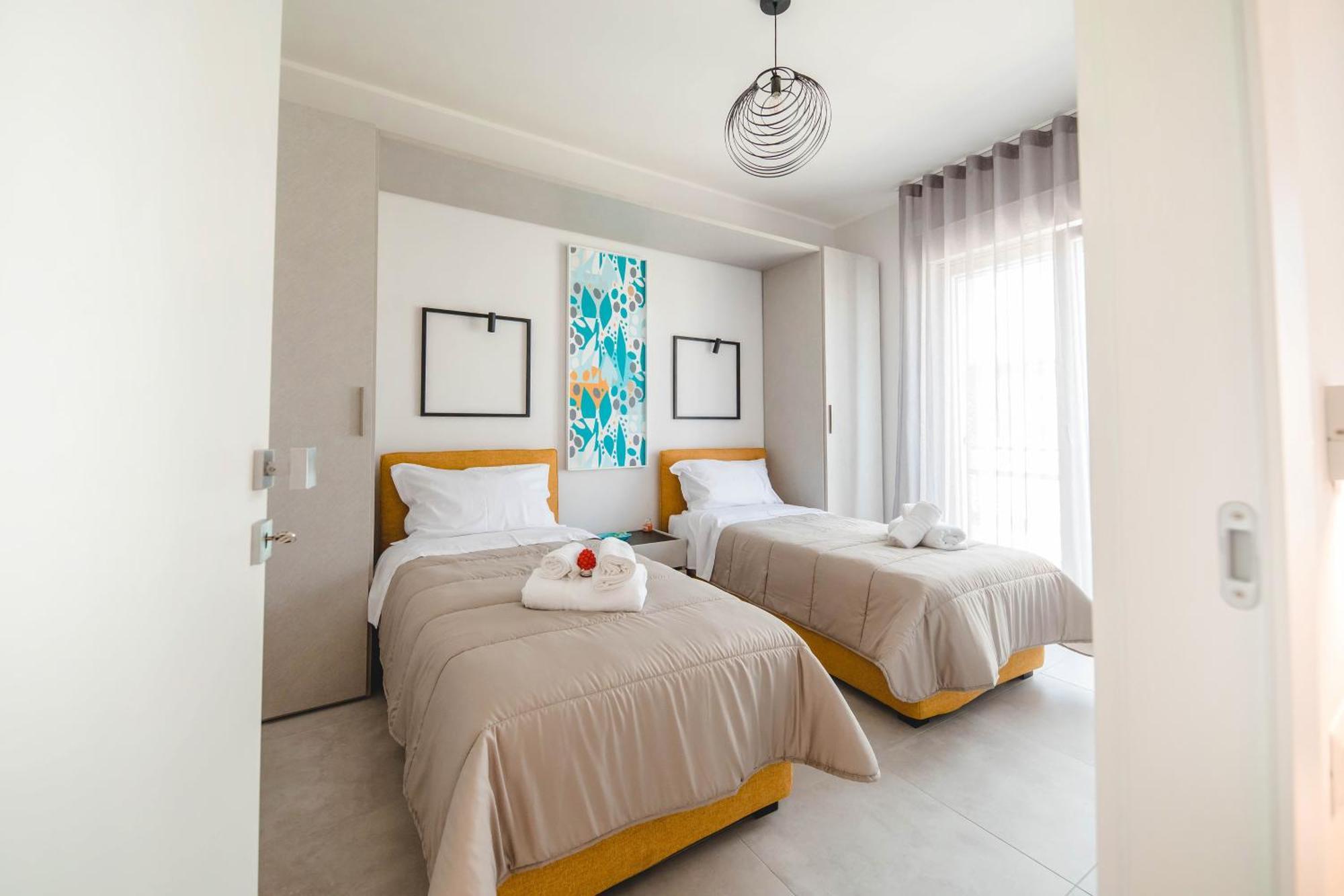 Blu Marine Bed & Breakfast กาตันซาโร ภายนอก รูปภาพ